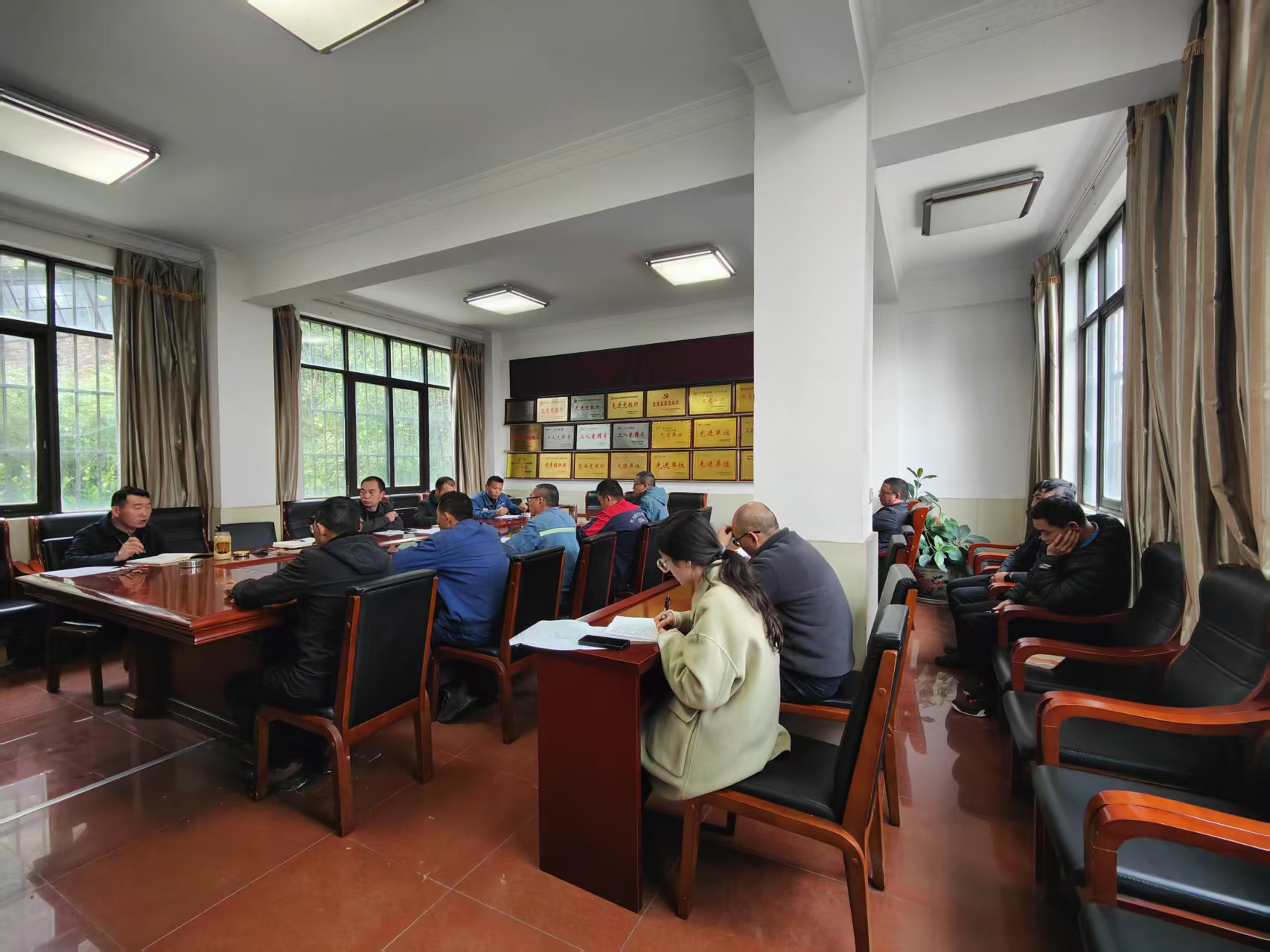 凝心聚力攻难关 真抓实干保目标——选煤厂召开管理人员大会部署年末重点工作